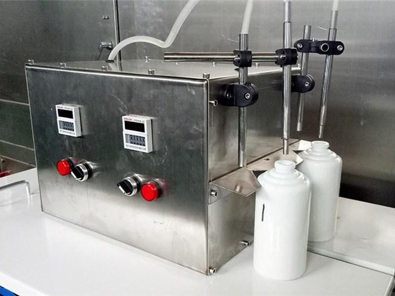 白酒灌裝機 白酒灌裝機